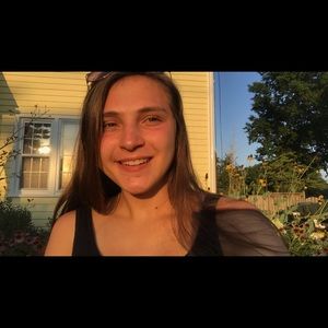 Meet your Posher, Ava